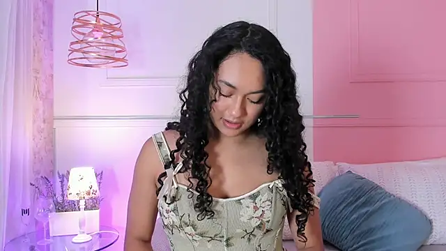 Snapshot of Arhii_khay chatting on June 22, 12:24 pm Arhii khay online show from June 22, 12:24 pm