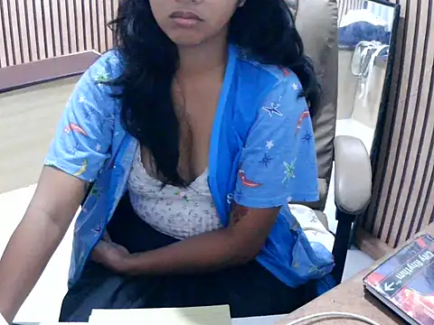 Snapshot of spicyren chatting on March 14, 2:06 am spicyren online show from March 14, 2:06 am