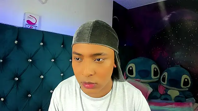 sthefersanchez online show from March 14, 7:03 am