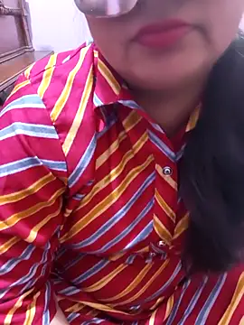 Gujju bhabhi69 online show from April 11, 9:35 am