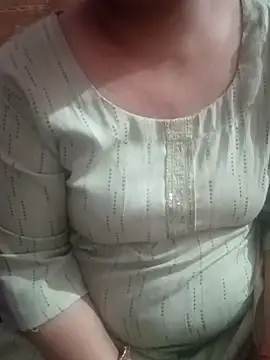 Gujju bhabhi69 online show from April 27, 12:41 am