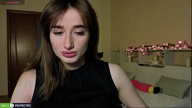 Snapshot of Lady_Sunrise12 chatting on July 17, 1:12 am Lady Sunrise12 online show from July 17, 1:12 am