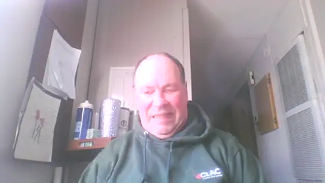 Snapshot of JayCuth chatting on March 17, 6:22 pm JayCuth online show from March 17, 6:22 pm