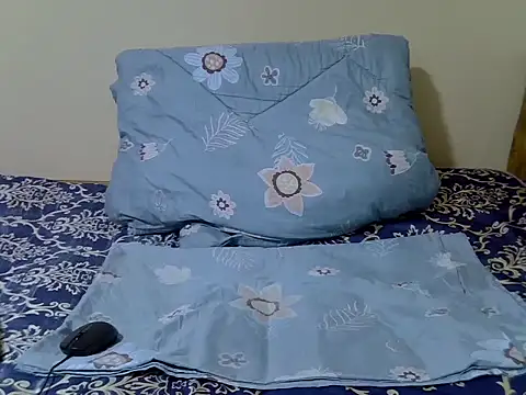 Darkchocolatequeen online show from July 8, 11:04 am