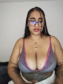 Mia skyy18 online show from July 26, 12:41 am