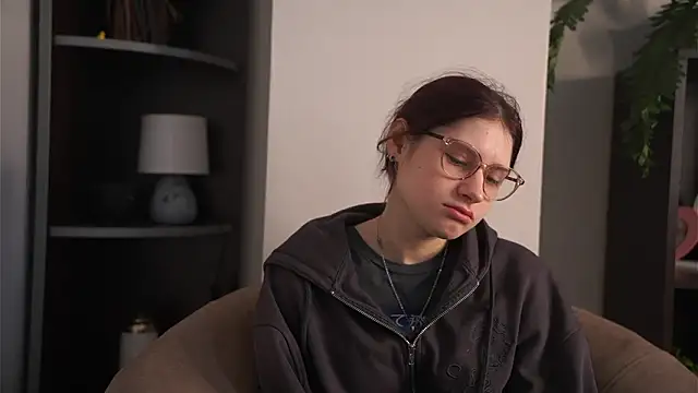 KaryLias online show from March 16, 5:13 am