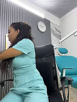 Snapshot of daniela-sexy chatting on July 2, 3:51 pm daniela-sexy online show from July 2, 3:51 pm