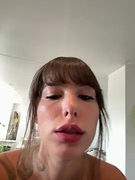 Snapshot of xsugarbabe chatting on July 13, 2:42 pm xsugarbabe online show from July 13, 2:42 pm