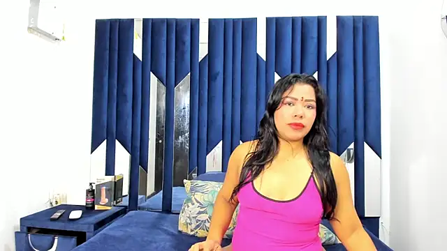 alannaht online show from April 23, 1:13 pm