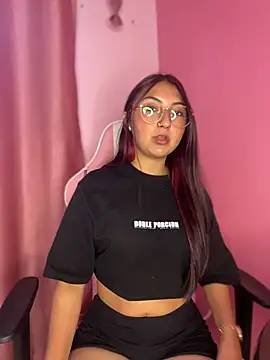  MiaRose online show from March 19, 2:21 pm