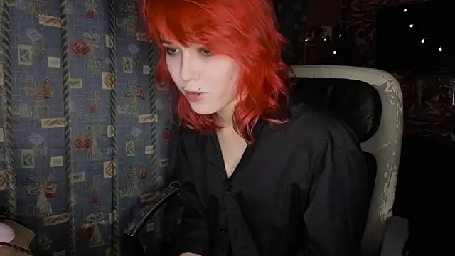 Snapshot of whiny_emo_boi chatting on June 5, 8:14 pm whiny emo boi online show from June 5, 8:14 pm