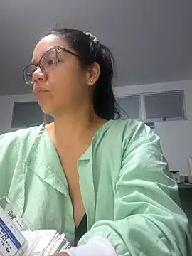Snapshot of Aila_Phone chatting on June 5, 9:59 am Aila Phone online show from June 5, 9:59 am
