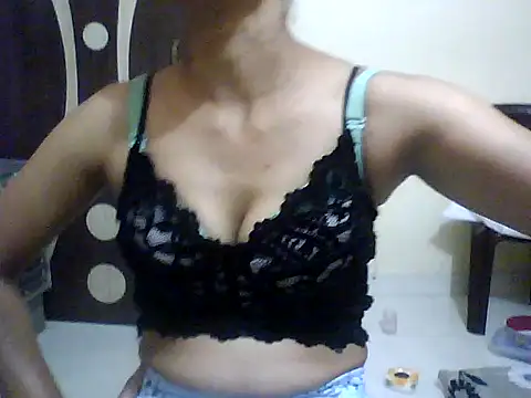 Sonam1186 online show from May 4, 6:48 pm