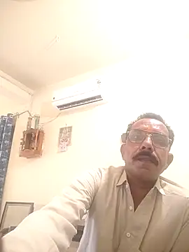 Snapshot of biger_top chatting on July 15, 8:08 am biger top online show from July 15, 8:08 am