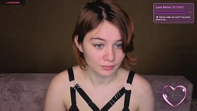 Snapshot of ElizabethRedWings chatting on May 5, 2:41 am ElizabethRedWings online show from May 5, 2:41 am