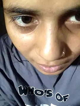 Snapshot of Pari_76 chatting on March 15, 6:36 pm Pari 76 online show from March 15, 6:36 pm