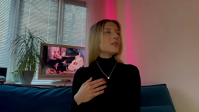 Snapshot of come_here_baby chatting on March 22, 9:13 am come here baby online show from March 22, 9:13 am