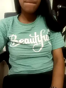 Snapshot of aushi_rajput chatting on April 24, 4:31 pm aushi rajput online show from April 24, 4:31 pm