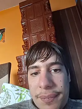 Snapshot of Lavinid chatting on March 20, 6:29 am Lavinid online show from March 20, 6:29 am