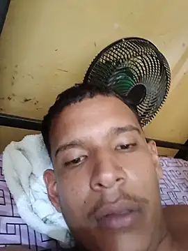 Snapshot of Ron_0101 chatting on June 27, 5:07 pm Ron 0101 online show from June 27, 5:07 pm
