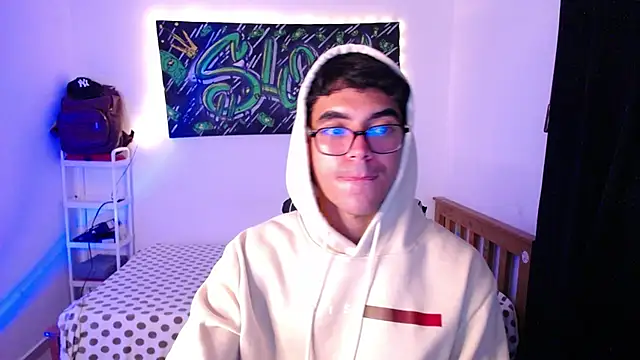 Snapshot of __TidalStormX chatting on March 21, 8:19 am TidalStormX online show from March 21, 8:19 am