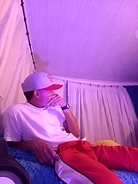 Snapshot of Deedpool_20cm chatting on March 19, 2:26 am Deedpool 20cm online show from March 19, 2:26 am