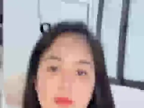 Snapshot of AmyLinee_1 chatting on June 13, 8:12 am AmyLinee 1 online show from June 13, 8:12 am