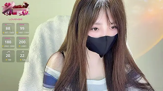 yueyue-7777 online show from April 13, 1:44 am