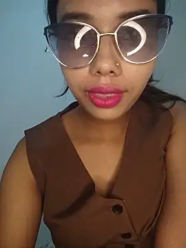 Snapshot of Candyy_crushh chatting on June 19, 10:02 pm Candyy crushh online show from June 19, 10:02 pm