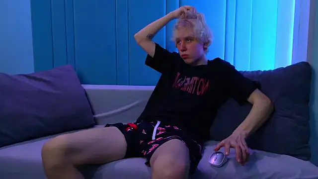 Snapshot of JustinByrd chatting on March 20, 3:28 pm JustinByrd online show from March 20, 3:28 pm