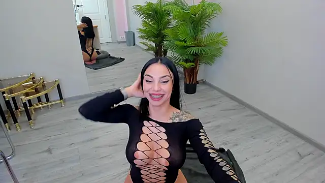 Snapshot of MissSiennaa chatting on March 17, 7:23 am MissSiennaa online show from March 17, 7:23 am