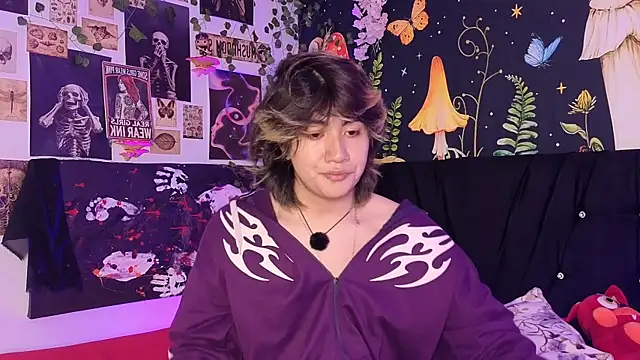 Snapshot of Noah_blackwood chatting on April 8, 1:33 pm Noah blackwood online show from April 8, 1:33 pm