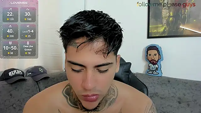 sweetlatinoboy online show from June 22, 12:13 pm