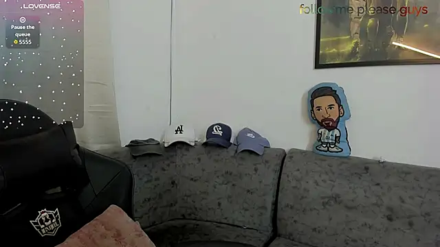 sweetlatinoboy online show from June 27, 11:48 am