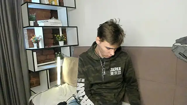 Shadow blink online show from April 20, 1:47 pm