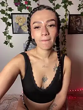chloe evans0 online show from June 3, 3:42 am