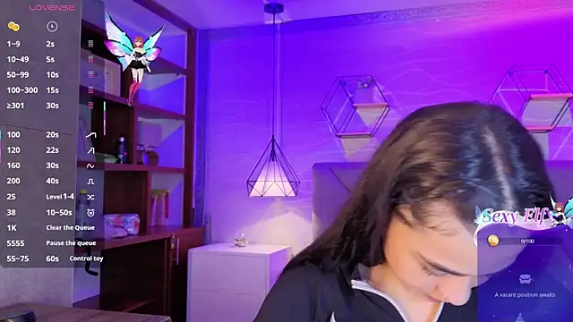 tifanywollf online show from April 1, 3:18 am