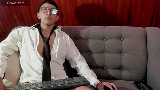 LeonBlazze online show from March 19, 5:28 pm