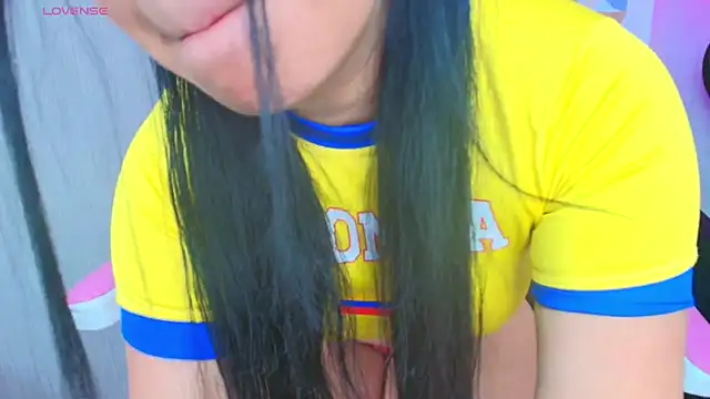 Snapshot of Kitty__meow chatting on July 3, 12:44 pm Kitty meow online show from July 3, 12:44 pm