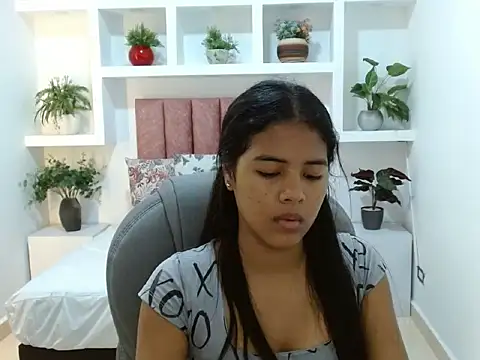 Lunilove   online show from March 26, 7:08 pm