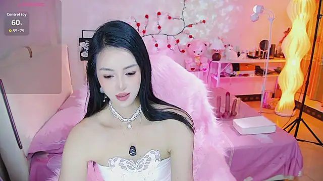 Evelyn-007 online show from August 1, 7:51 am