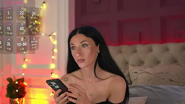 Snapshot of EllieJules chatting on July 12, 4:03 am EllieJules online show from July 12, 4:03 am