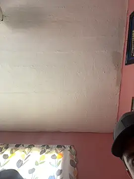 Yiyinhot online show from March 20, 6:24 pm