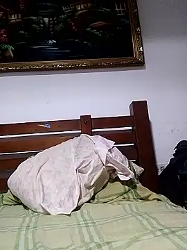 Snapshot of Amberes12 chatting on April 10, 7:02 am Amberes12 online show from April 10, 7:02 am