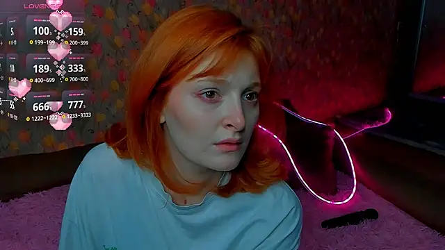 FoxyDemure online show from March 22, 4:10 pm