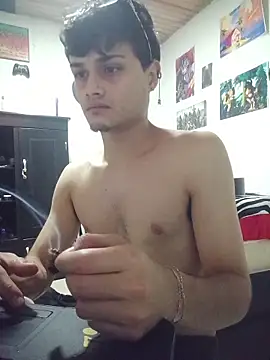 Snapshot of Mobi_bigdick chatting on April 13, 1:00 am Mobi bigdick online show from April 13, 1:00 am