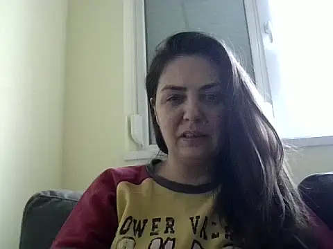 Snapshot of Arya_Malone chatting on April 3, 11:19 am Arya Malone online show from April 3, 11:19 am