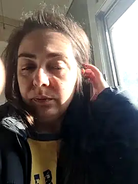 Snapshot of Arya_Malone chatting on April 8, 6:02 am Arya Malone online show from April 8, 6:02 am