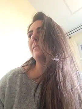 Snapshot of Arya_Malone chatting on April 15, 10:11 am Arya Malone online show from April 15, 10:11 am