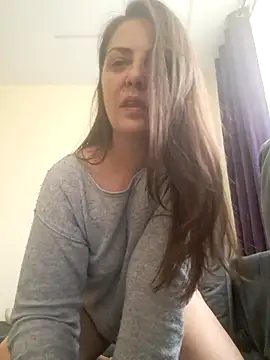 Snapshot of Arya_Malone chatting on April 23, 12:51 pm Arya Malone online show from April 23, 12:51 pm